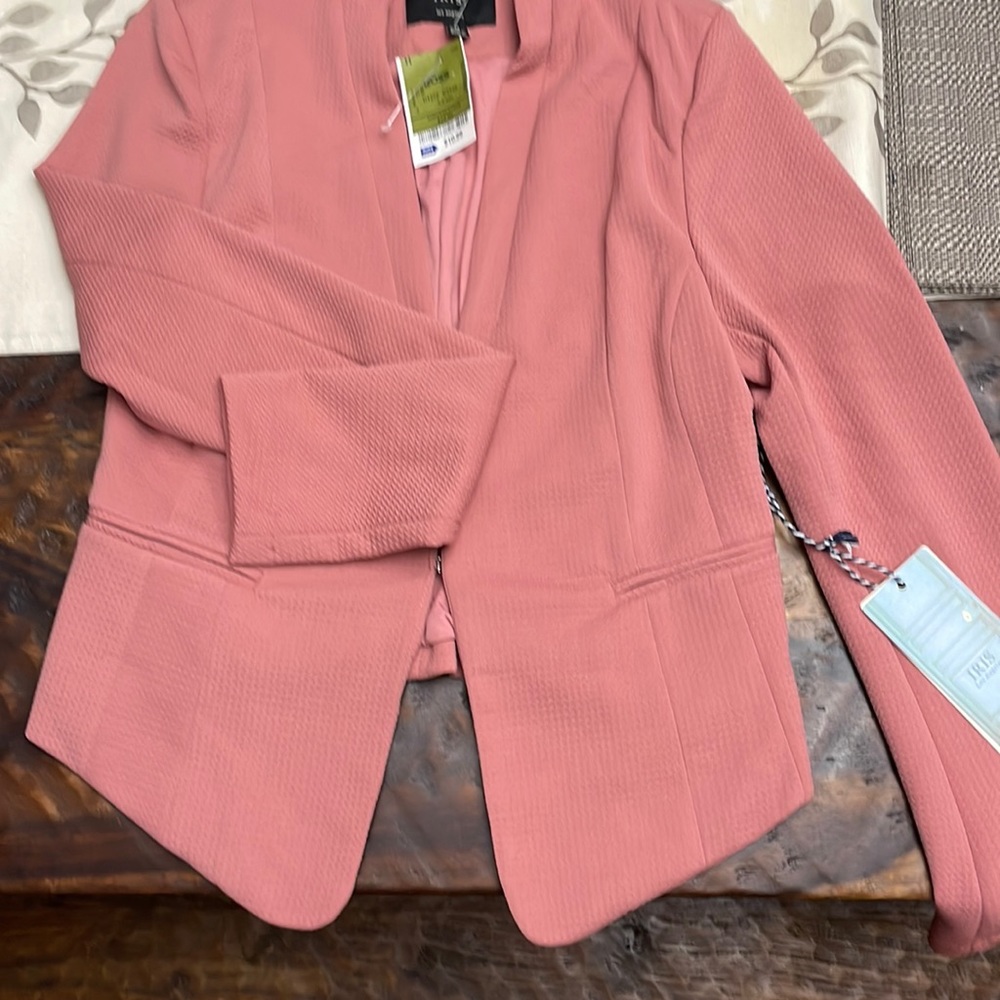 Womens pink blazer in a medium